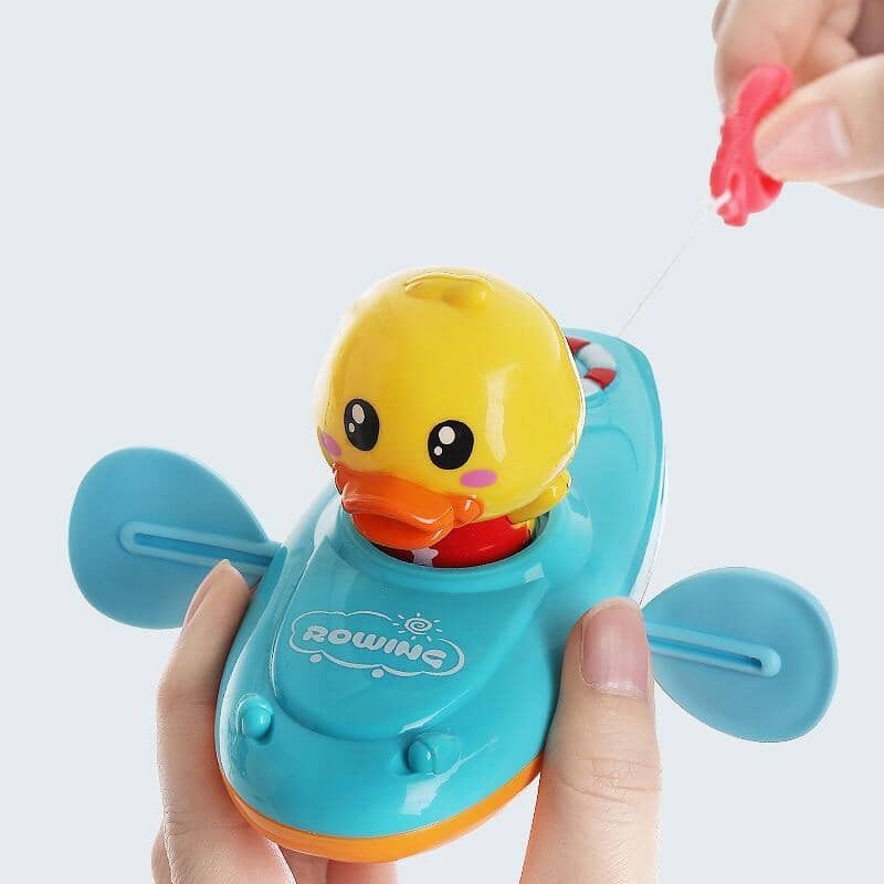 Brinquedo Pato Remador. A hora do banho pode ser de alegria. Desfrute da sensação refrescante.